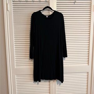 Old Navy Black Long Sleeve Crew Neck Dress